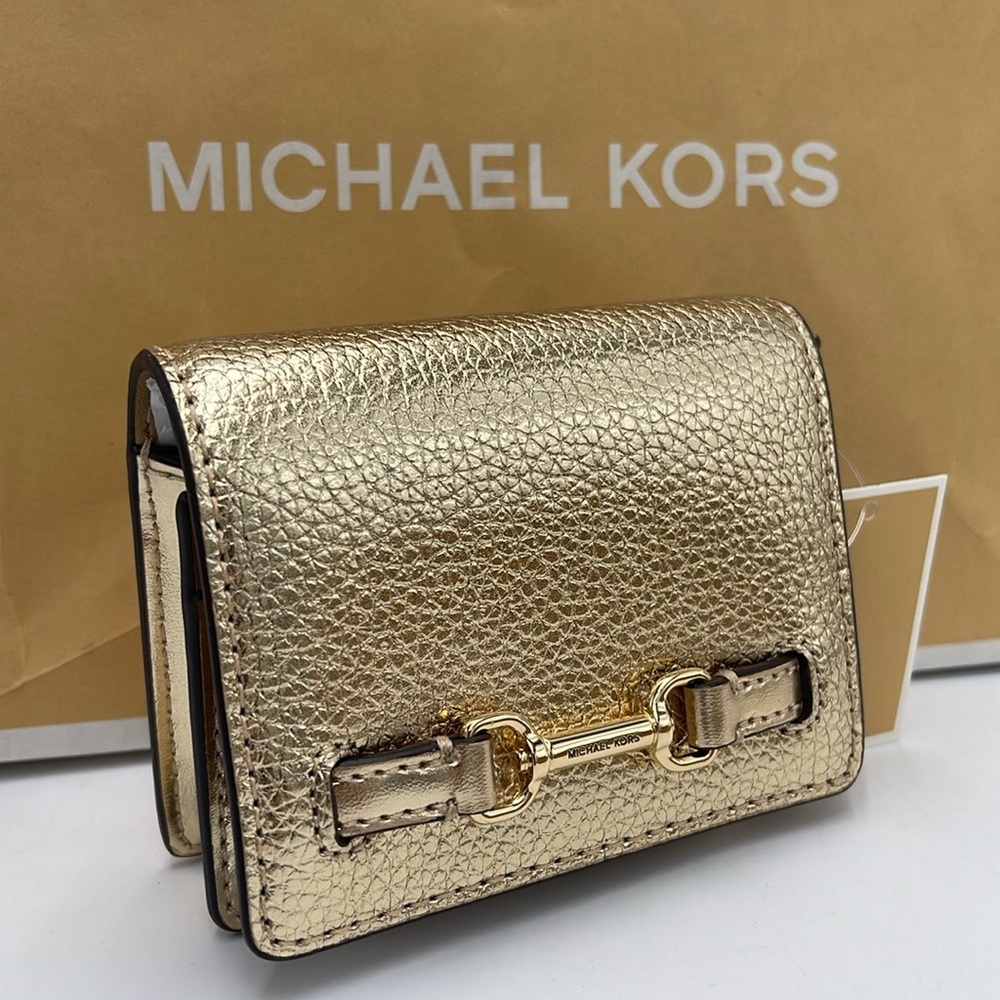 MICHAEL KORS
Carson Small Metallic Pebbled Leather Wallet
Pale Gold 
NWT